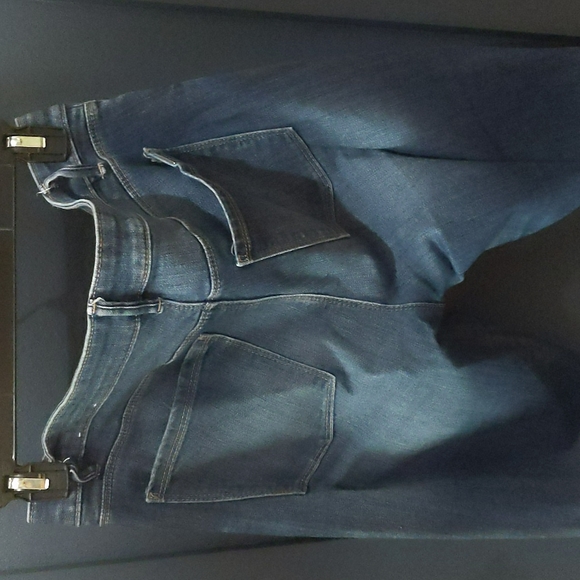 Slim Crop Jeans - Picture 7 of 9